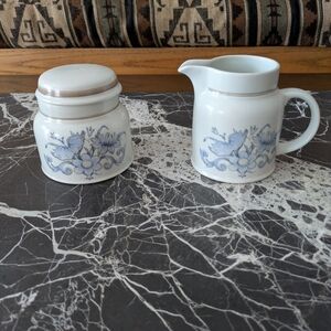 Royal Doulton Cream & Sugar Set.  Vintage  1975.  Excellent Condition.